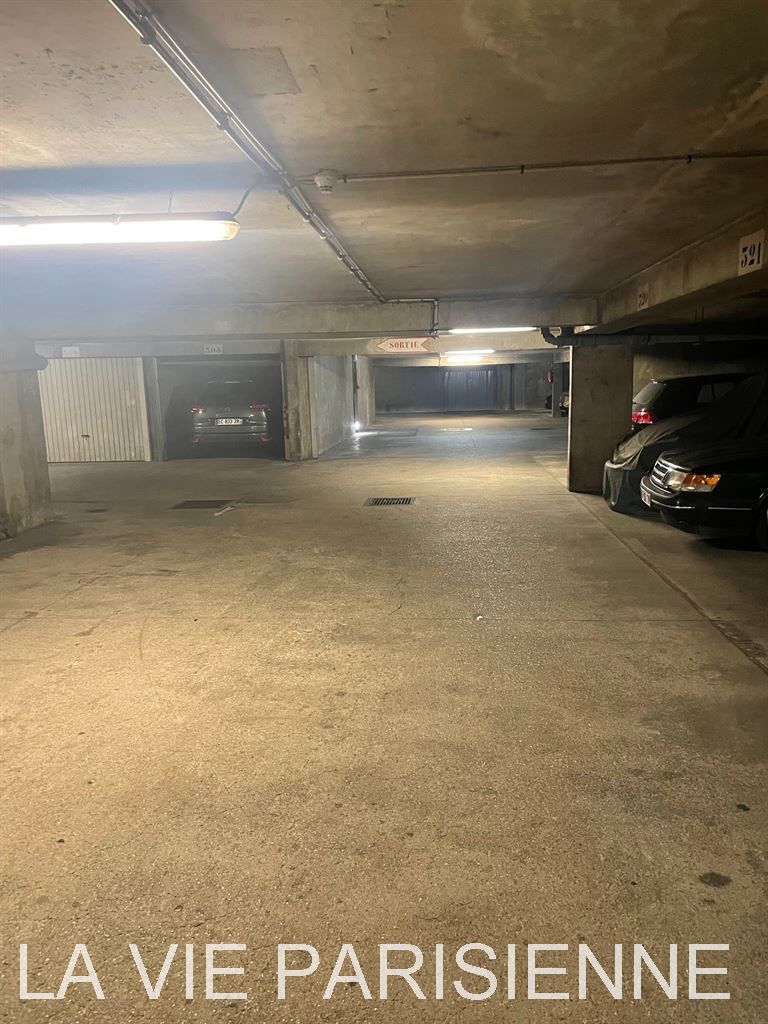 parking en location sur PARIS (75015)