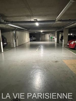 parking intérieur en location sur PARIS (75015)